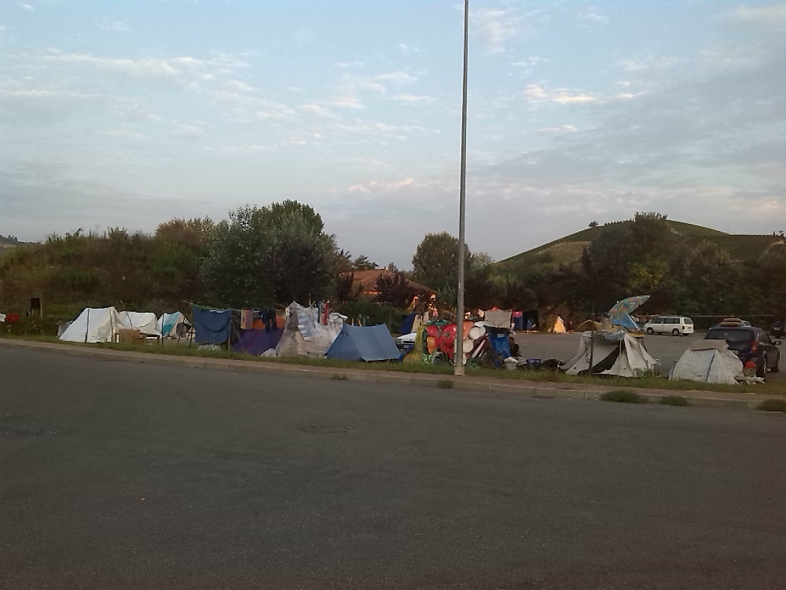 Le vigne Unesco non hanno evitato<br/>la vergogna degli accampamenti
