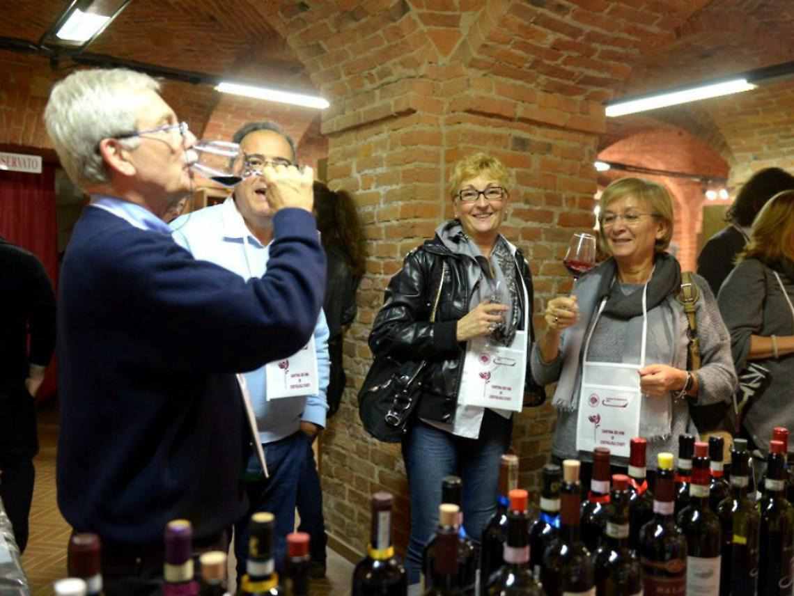 Costigliole, via ai quattro giorni della Barbera