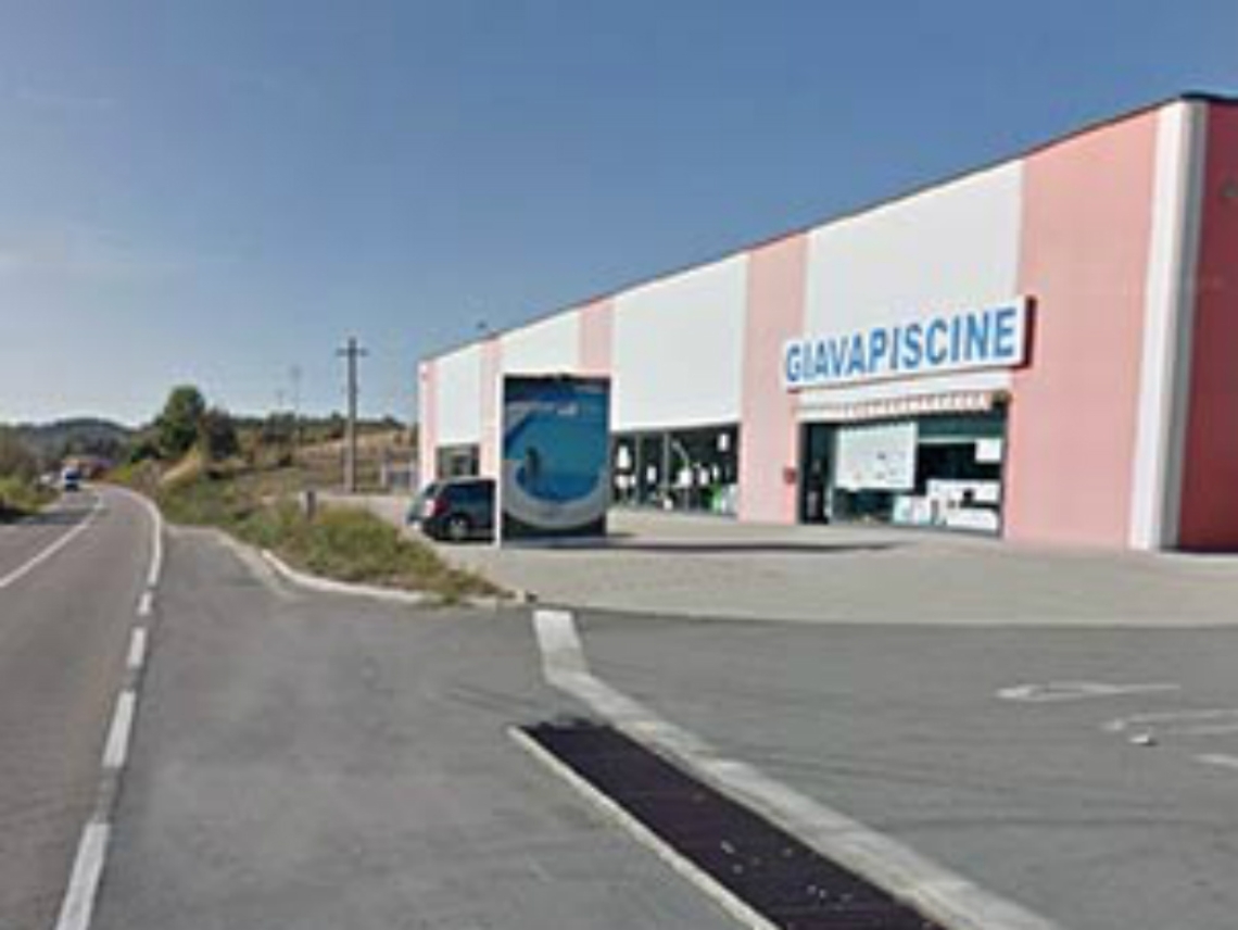 Moasca, rapina a "Giavapiscine"<br/>e spari contro il titolare