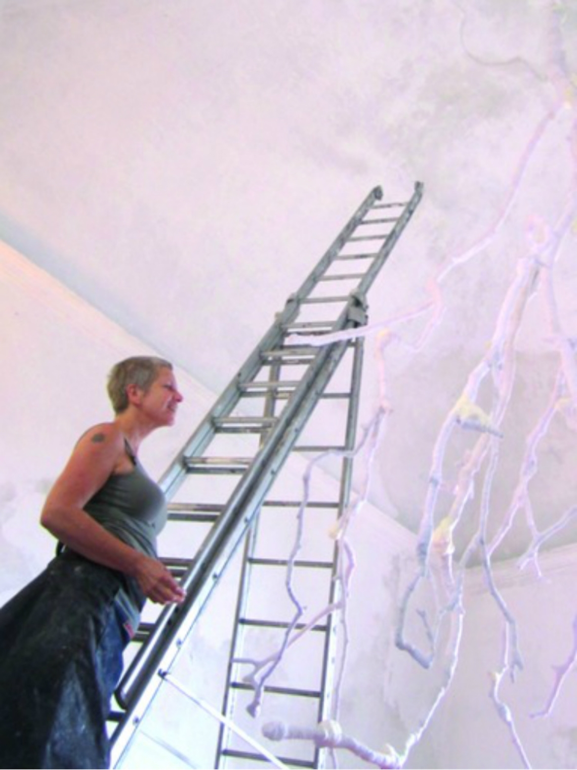 Tornano a Castel Burio esposizioni, installazioni e ritratti con Britta Schopf