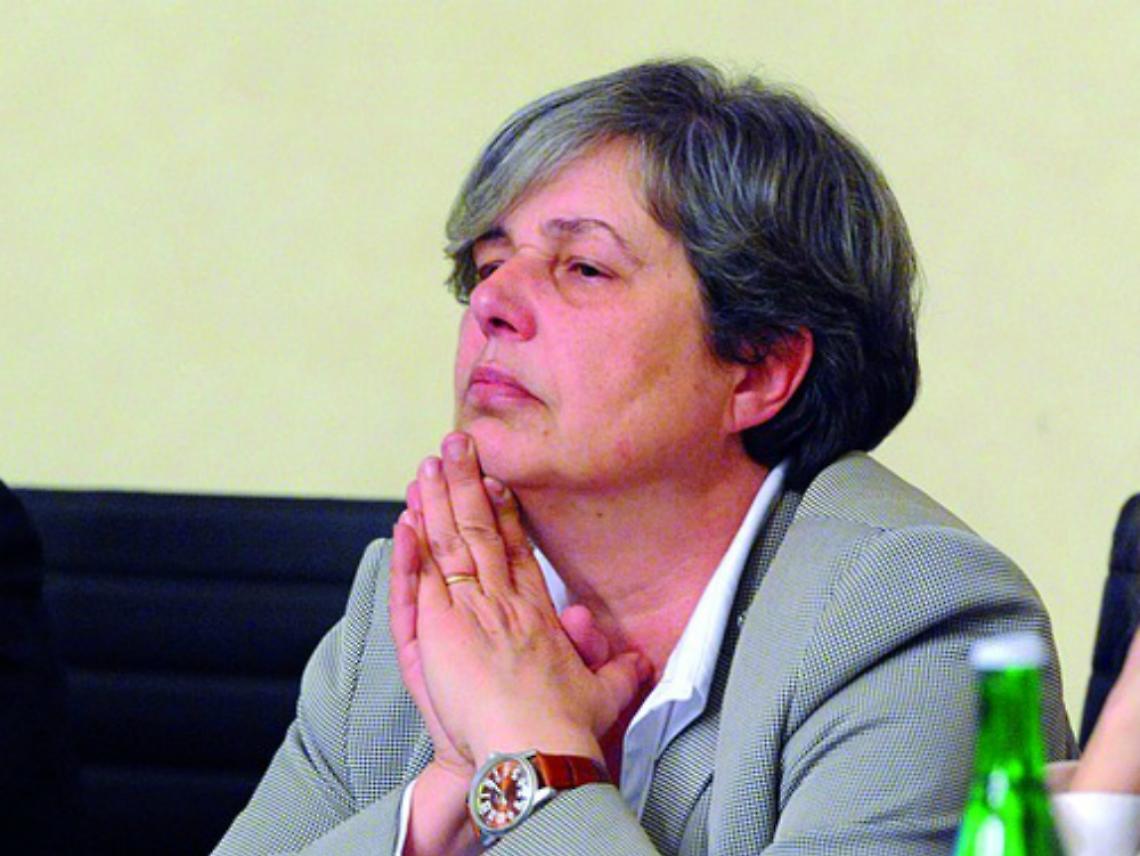 Angela Quaglia: &laquo;Riducete<br/>il numero dei consiglieri&raquo;