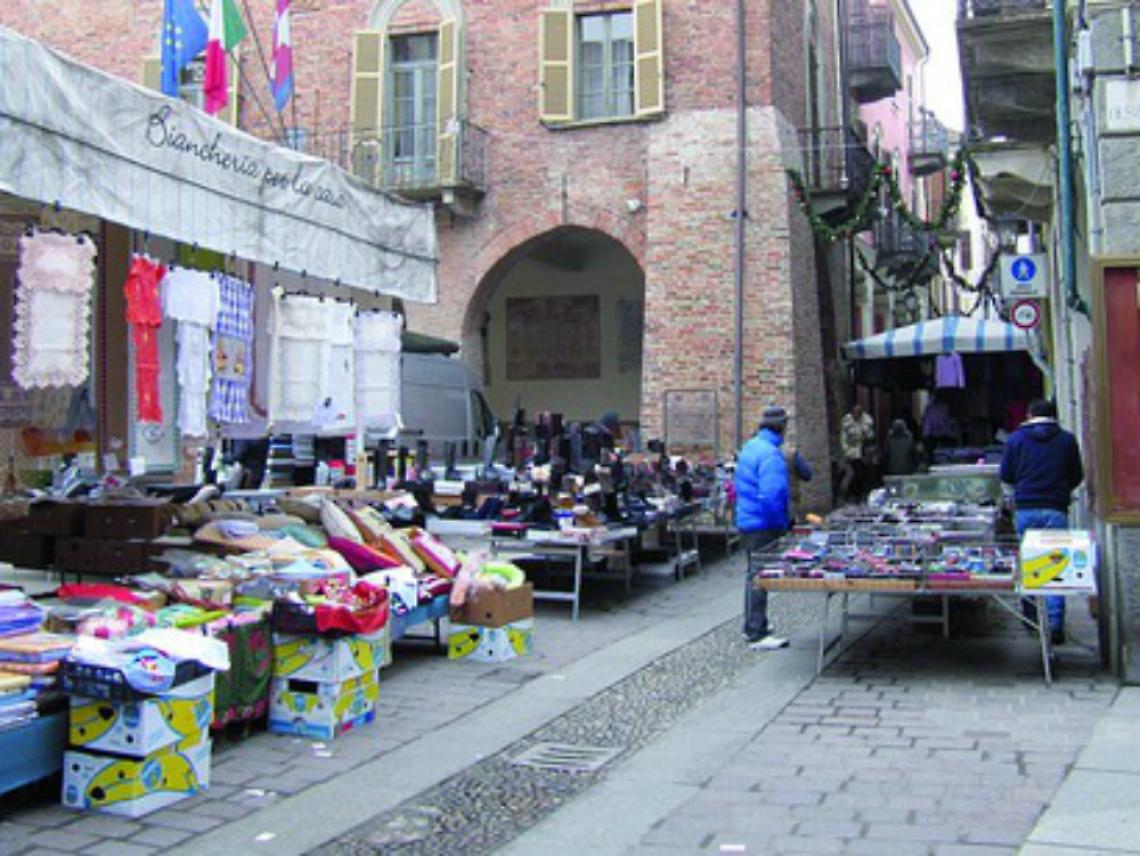 Nizza, guerra aperta<br/>ai venditori abusivi