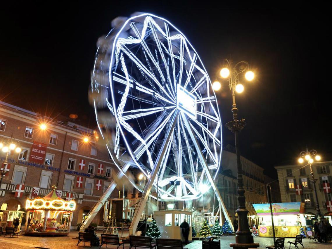 Accese le luminarie si aiuta lo shopping<br/>regalando 5 mila buoni parcheggio