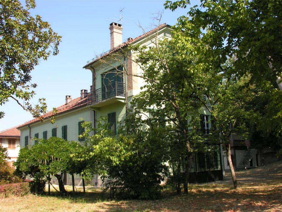 Dai rifiuti a quella villa rinata<br/>Il WWF Asti compie 30 anni