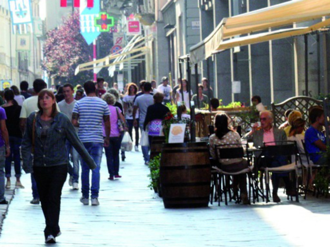 Meno burocrazia per i dehors,<br/>pi&ugrave; colori e poche procedure