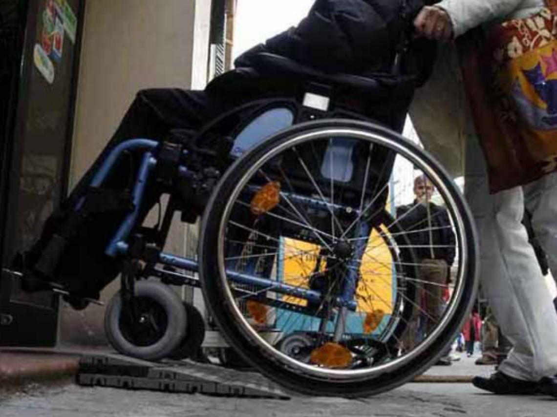 Non pu&ograve; muoversi, ma per lInps<br/>non merita laccompagnamento