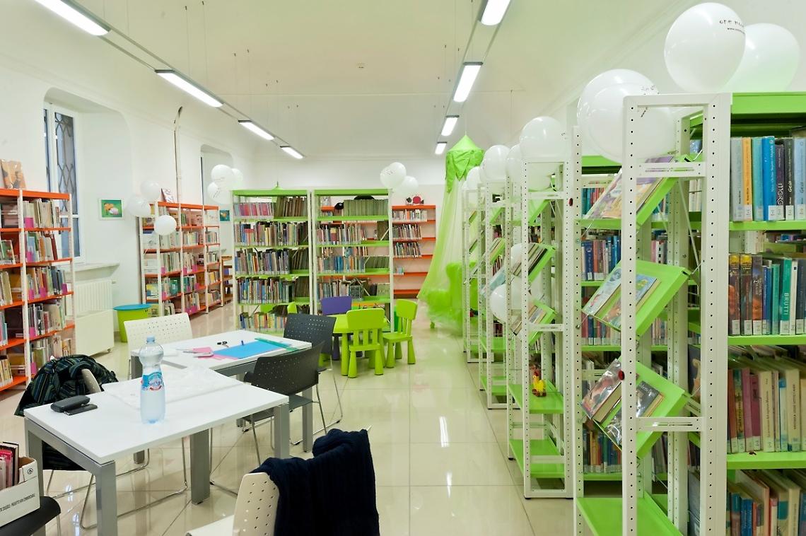 Tessera a pagamento, ossigeno per la biblioteca<br/>Ma non tutti sono pronti a pagare