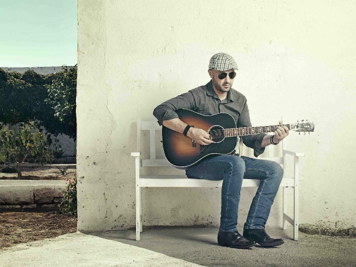 Via dai fornelli, ecco la musica<br/>Il lato inedito di Joe Bastianich