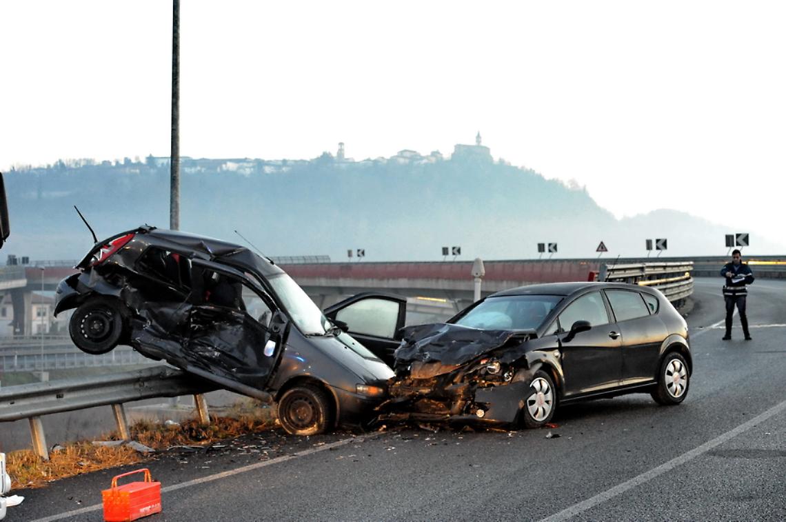 Incidente in tangenziale,<br/>perde la vita bambino di 8 anni