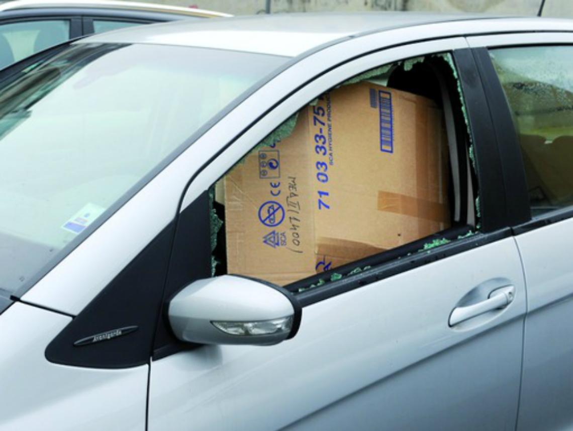 Ondata di vetri spaccati,<br/>molti solo atti di vandalismo