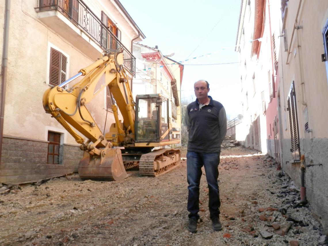 A Castel Boglione pietra di Luserna<br/>e illuminazione a led