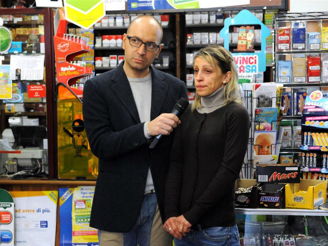 Brignolo dalla vedova del tabaccaio,<br/>ma lontano dalle telecamere di Canale 5