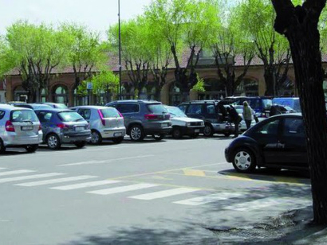 Nizza: guerra aperta <br/>a chi chiede lelemosina