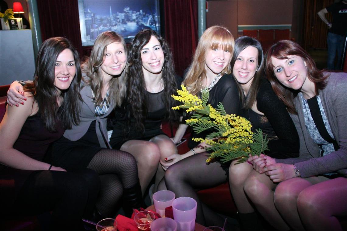 Pochi spogliarelli nei locali astigiani<br/>per la tradizionale festa tutta in rosa