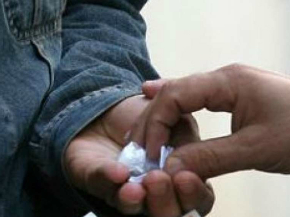 Spacciatore scovato in via Zangrandi