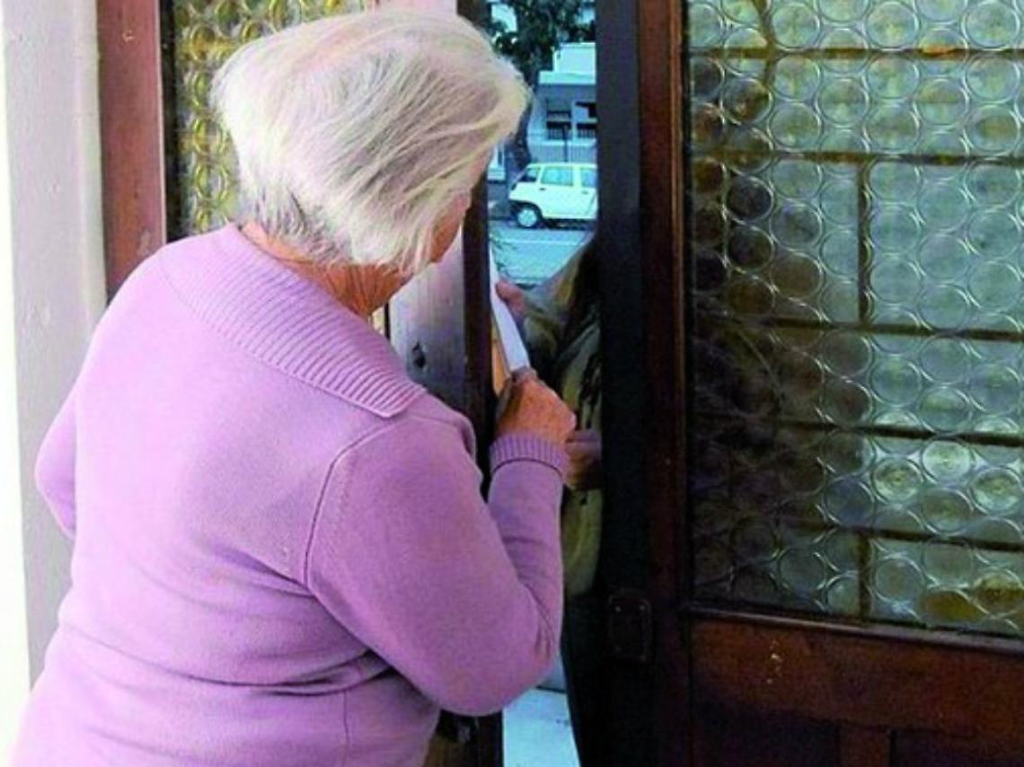 Nuove truffe agli anziani, campagna informativa della Questura nelle parrocchie