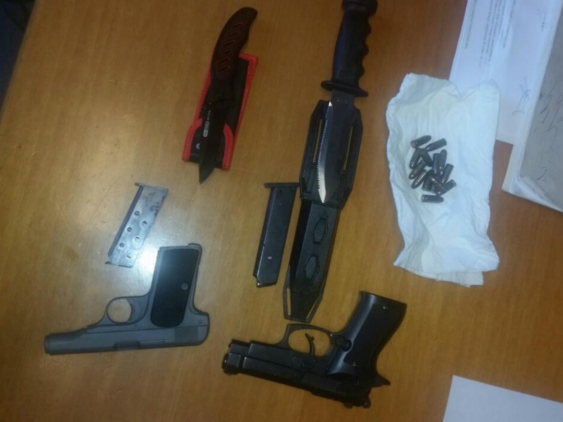 Armi illegali e pistole tra i rifiuti<br/>Notte di sequestri per i carabinieri