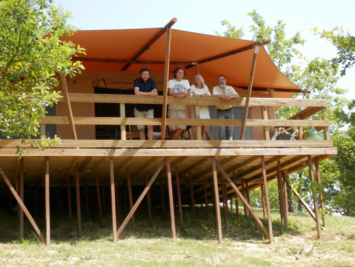 Coppia olandese lascia Amsterdam<br/>e apre un camping di lusso a Nizza