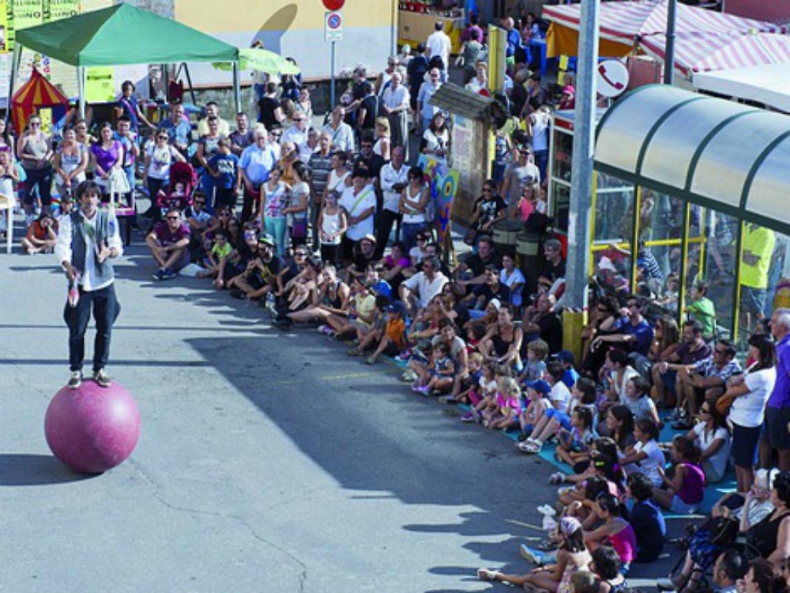 Acrobati, trampolieri e non solo<br/>"Salti in piazza" torna a Viarigi