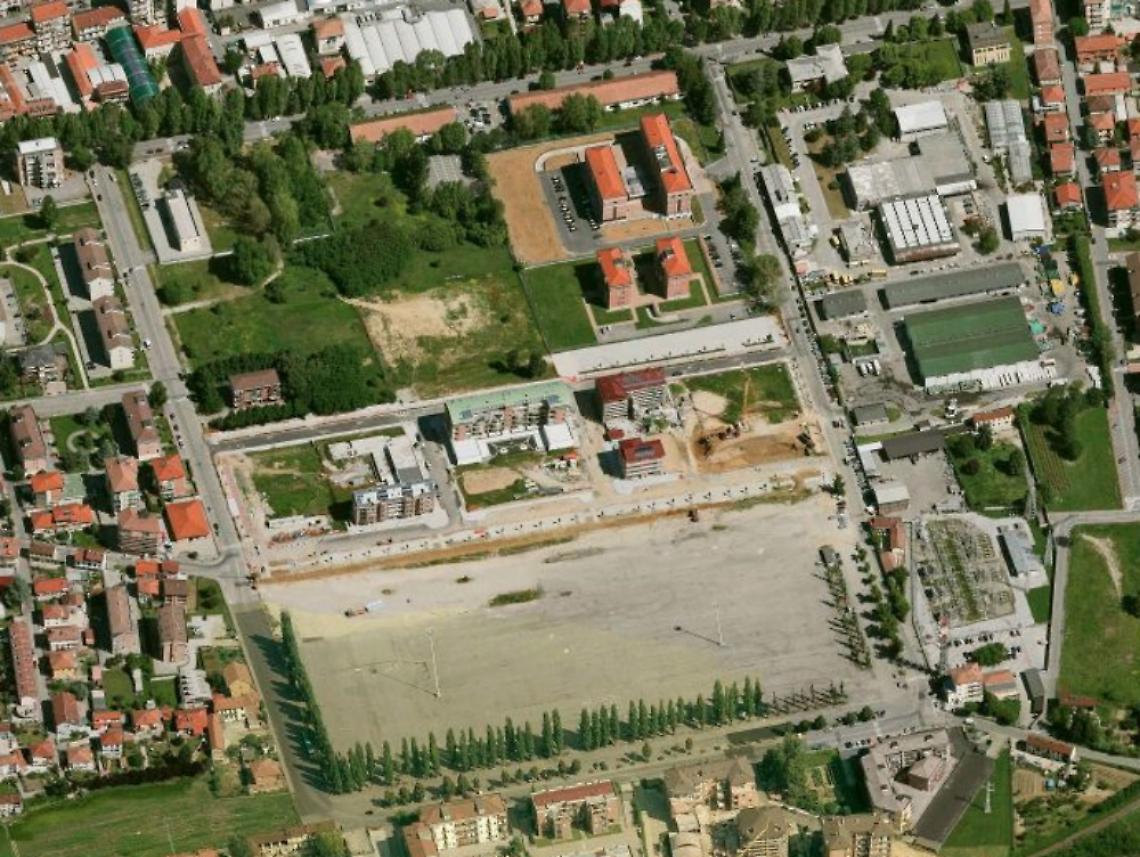 Fogne e piste ciclabili nella piazza<br/>che sta cambiando volto