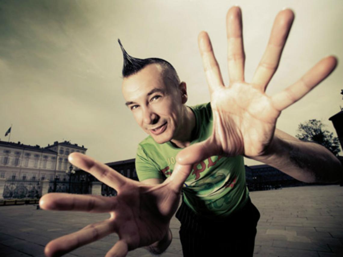 Brachetti l'uomo dai mille volti<br/>apre la stagione del Teatro Alfieri