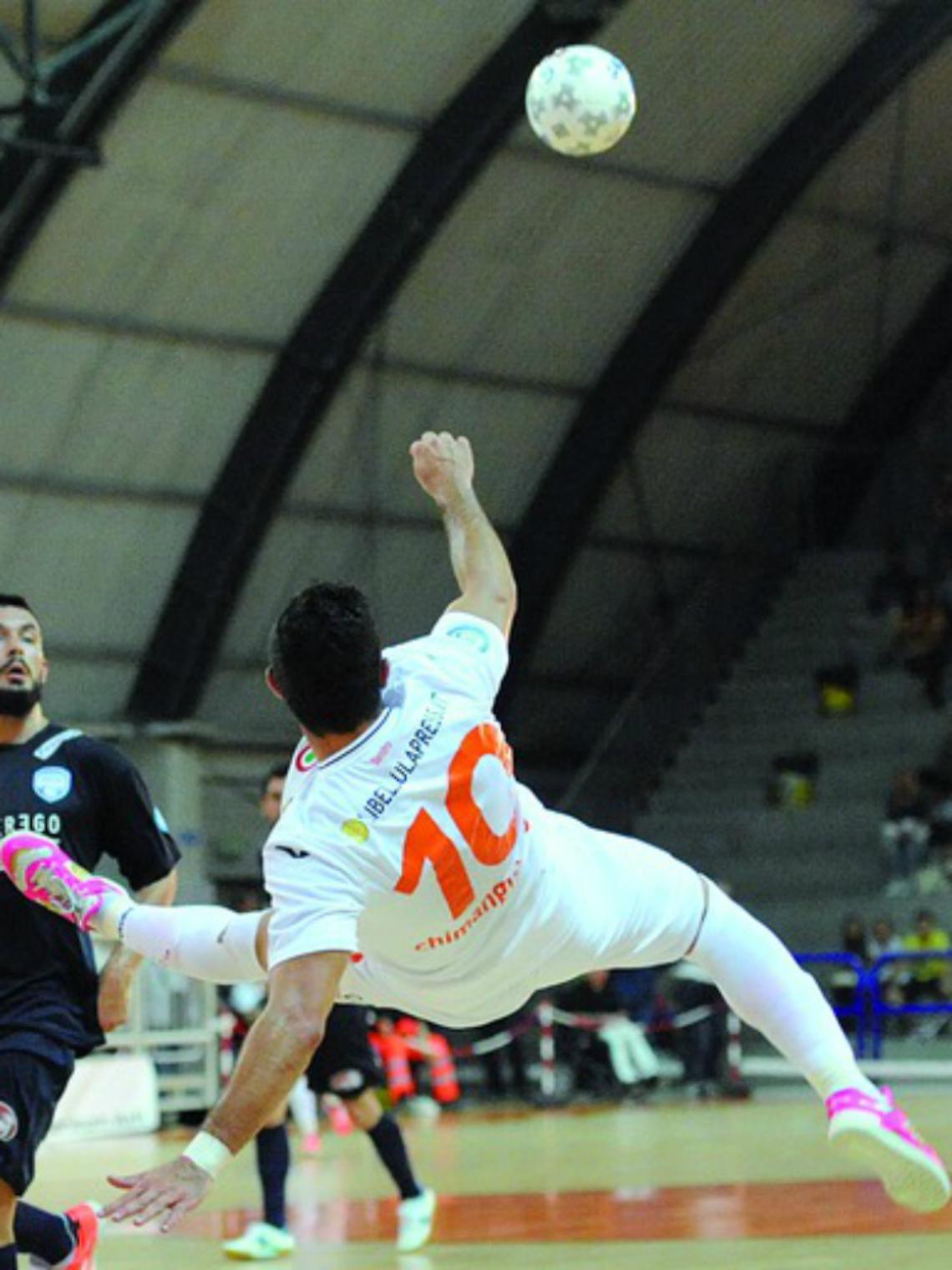 Orange-Napoli, prova di maturit&agrave;<br/>Jader Fornari il pericolo n&deg; 1