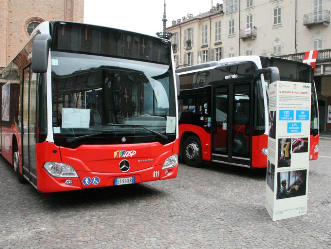 Asp presenta gli Euro 6<br/>in attesa degli autobus 2.0