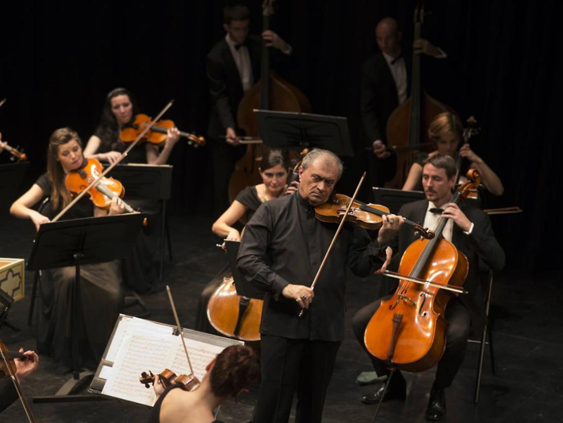 I 35 virtuosi del maestro Tigranyan<br/>sugli spartiti di Vivaldi e Mozart
