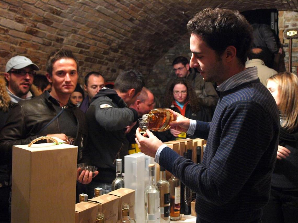 I sapori, i crotin e il vino<br/>E' la Fiera del rapul&eacute; di Calosso