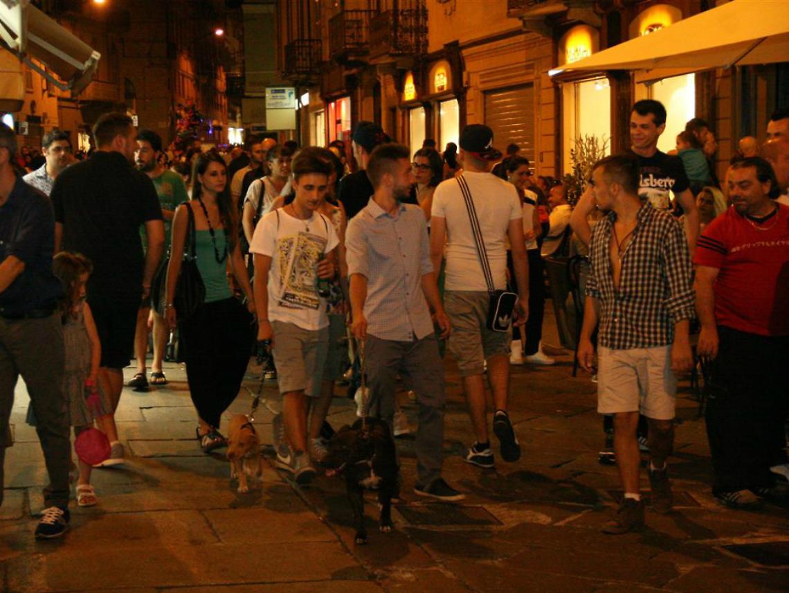 La citt&agrave; si tinge di rosa per una notte