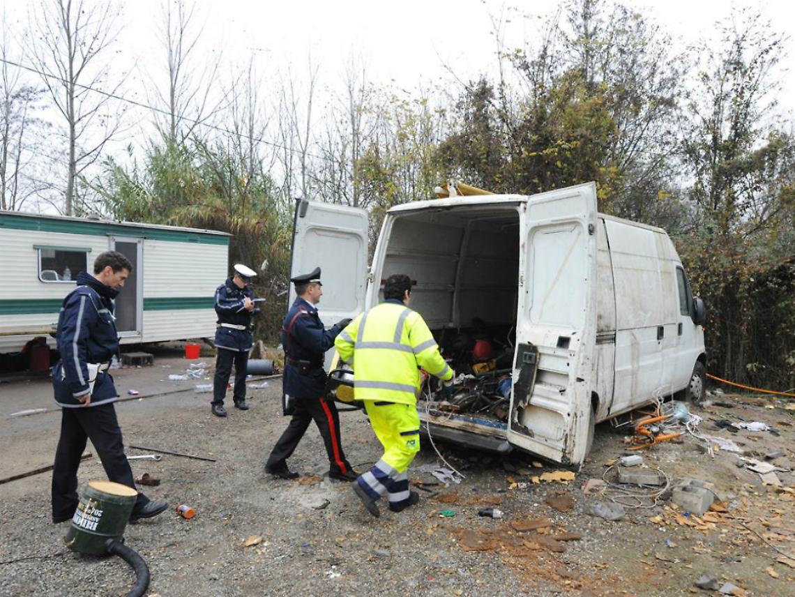 Sgomberato il campo nomadi abusivo<br/>dopo l'esproprio del Comune