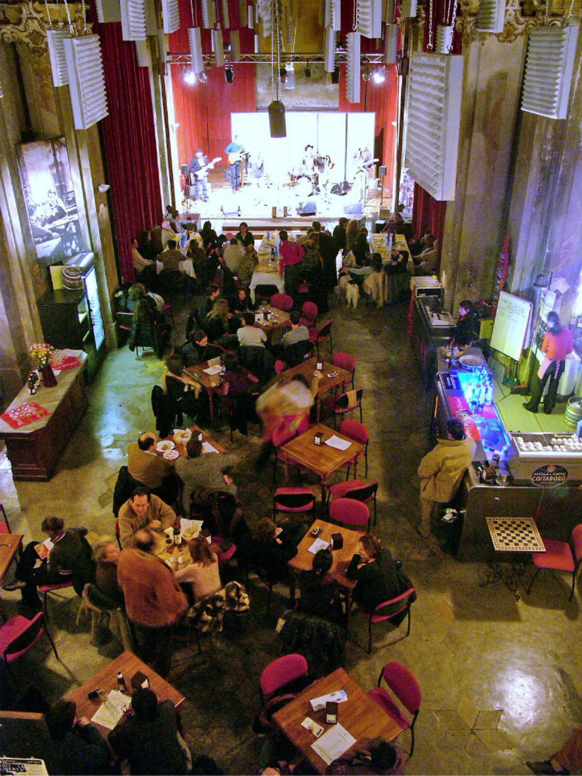 Il regalo brutto si ricicla al Diavolo Rosso