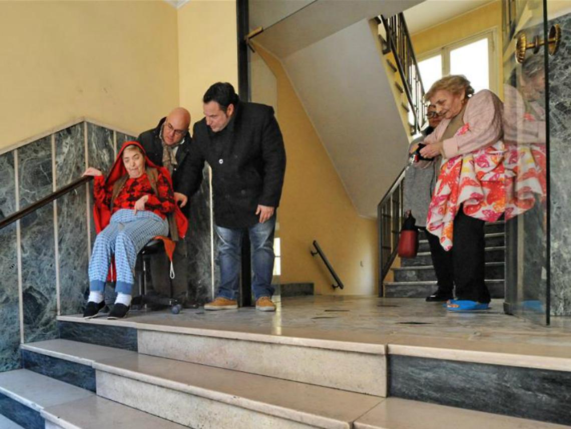 Lelly e Piera potranno uscire di casa<br/>In arrivo per loro una pedana