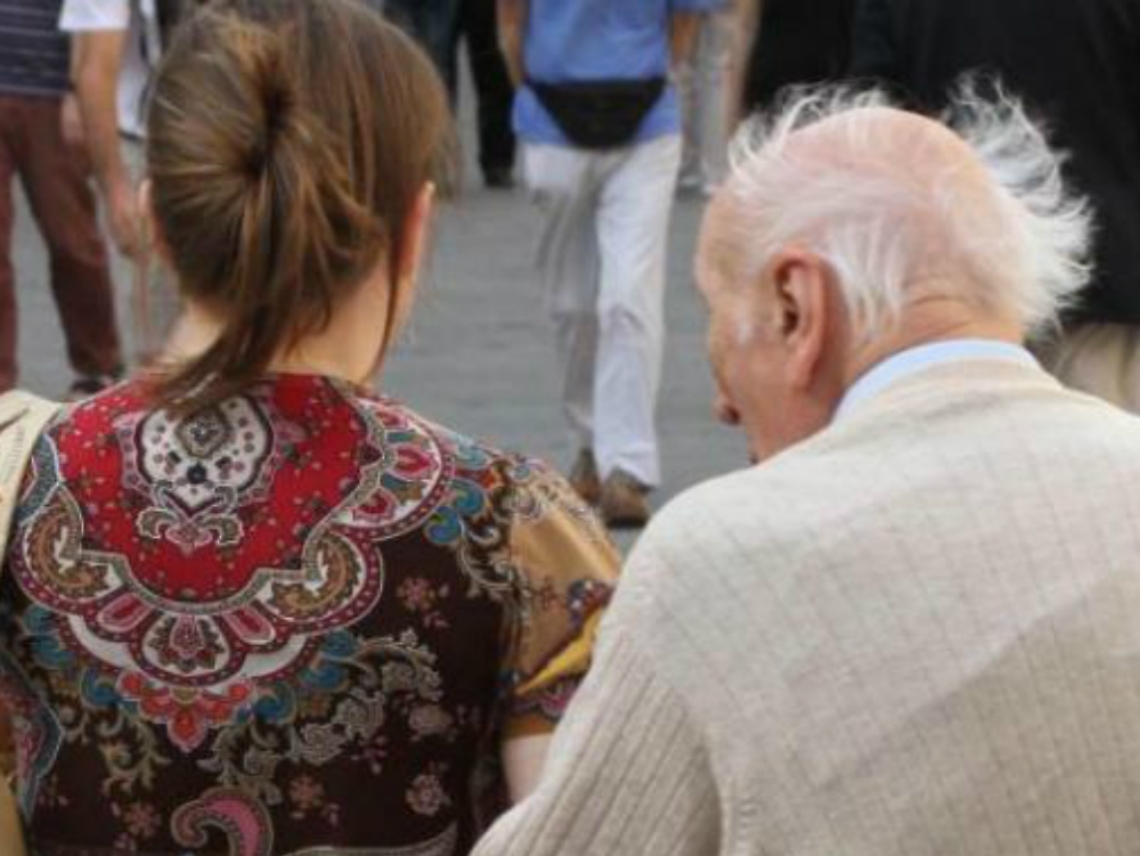 &laquo;Mi hai messa incinta&raquo;, badante ricatta anziano