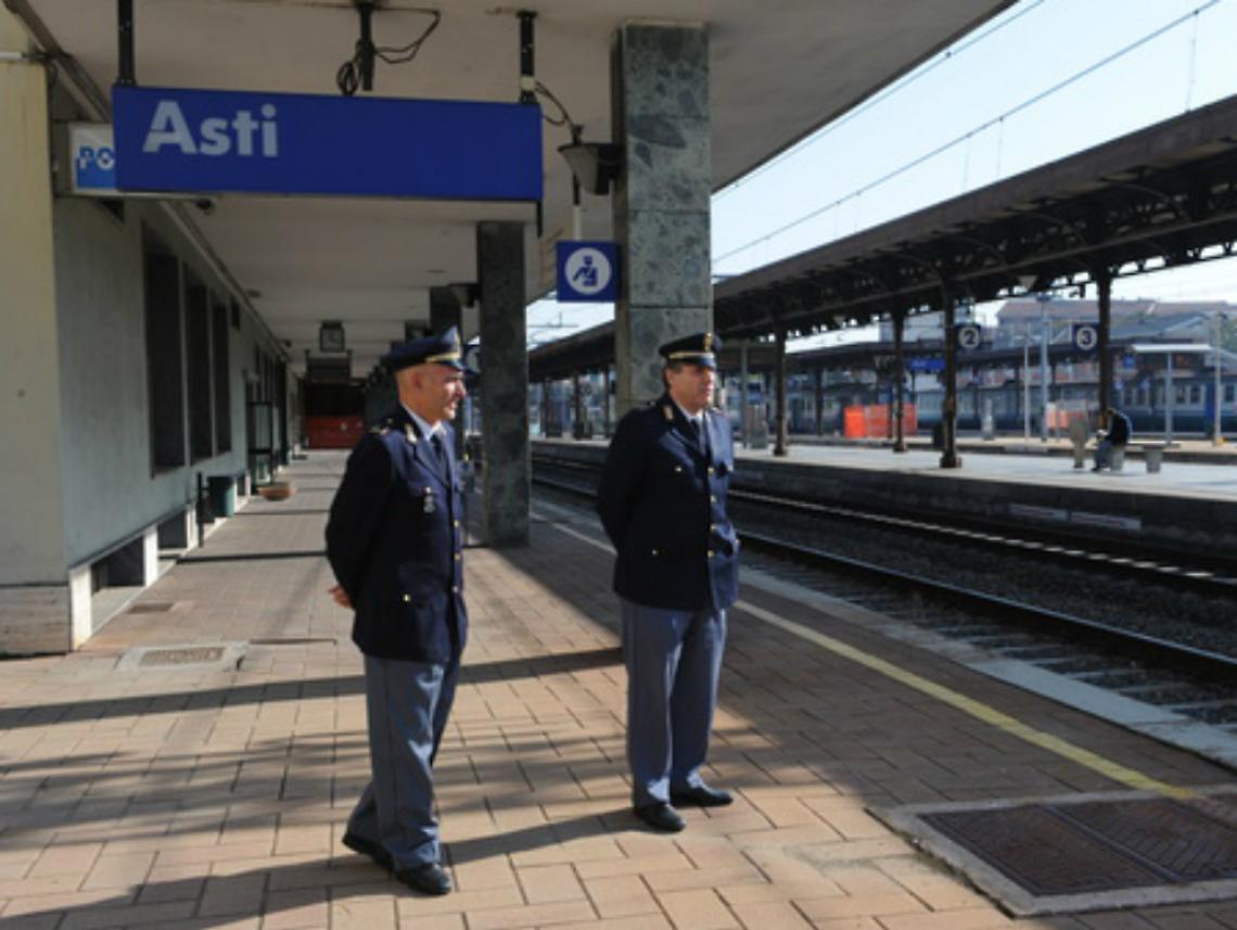 Salvato dalla Polfer giovane straniero<br/>Voleva farla finita gettandosi sui binari