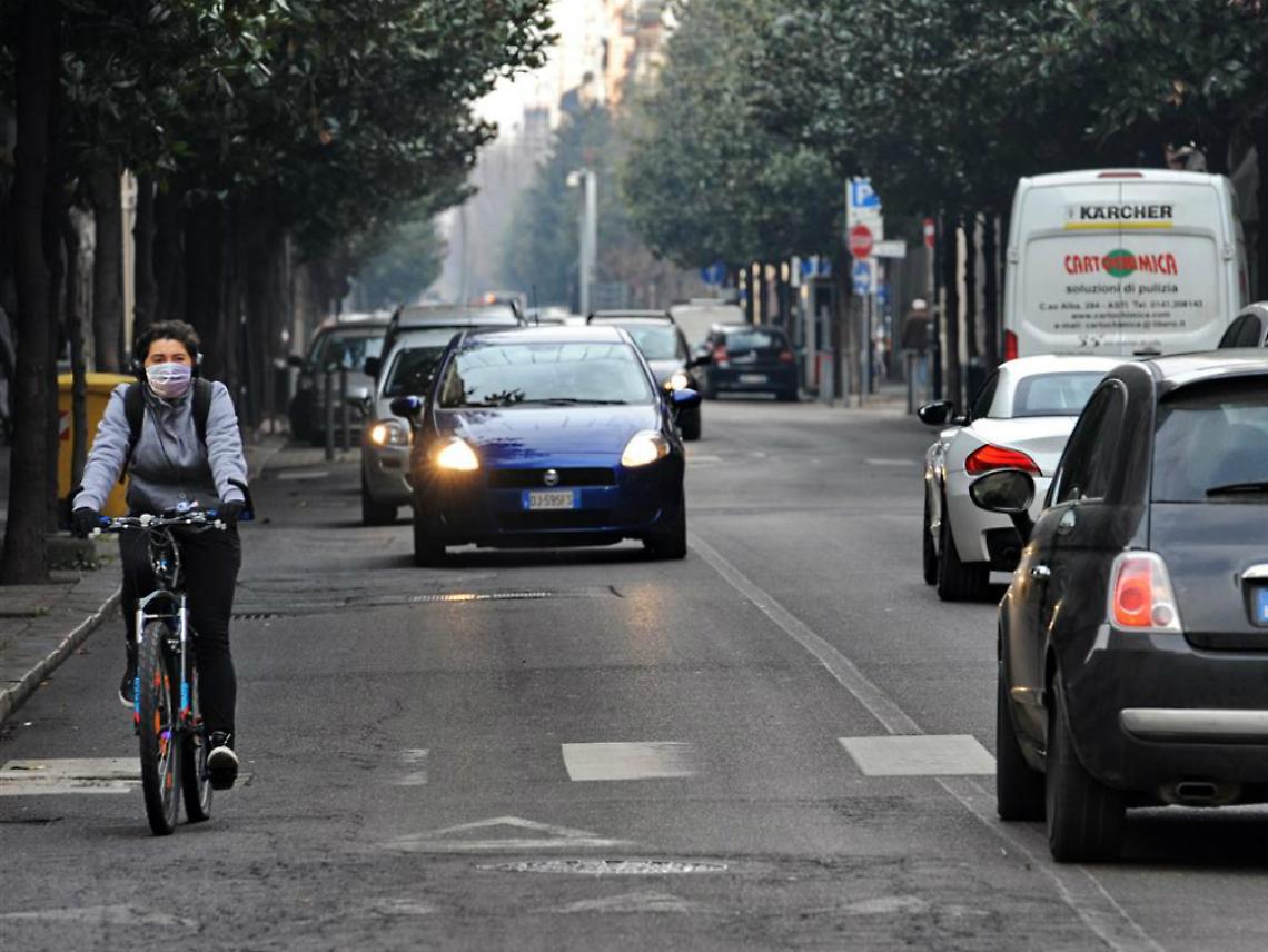 Cala lo smog, revocato stop traffico<br/>Per due giorni autobus gratuiti