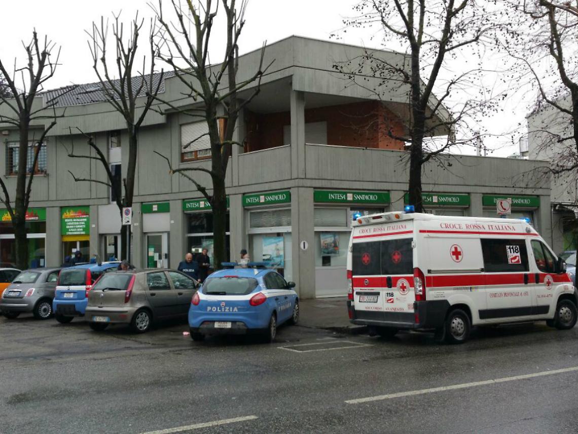 Rapina all'Intesa San Paolo<br/>di corso Savona ad Asti