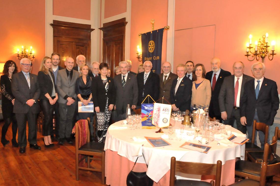 Rotary, 9 mila euro dal calendario<br/>per i malati di tumore