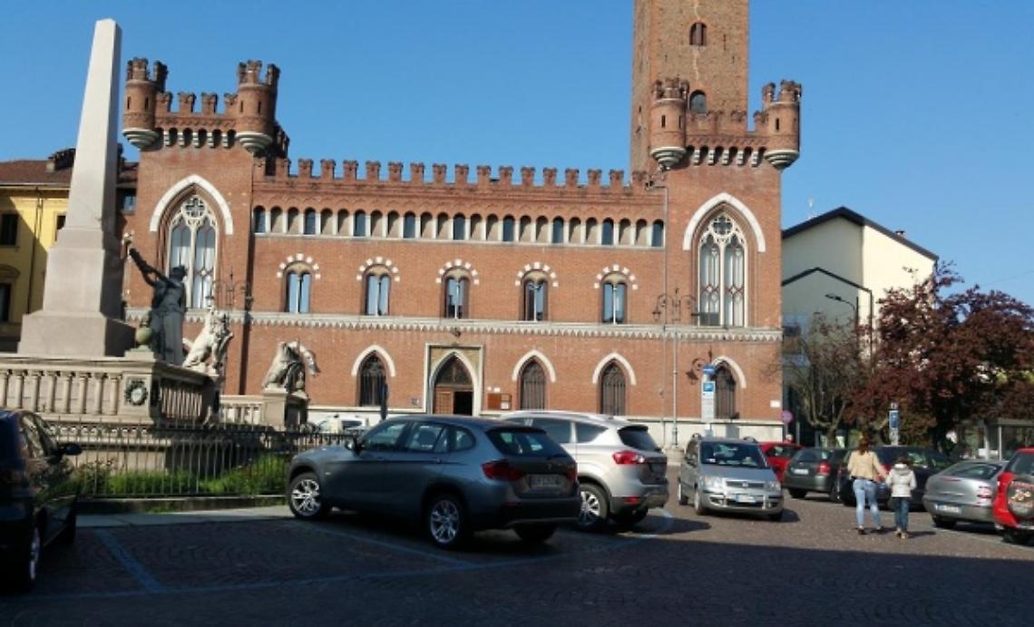 "Buco" in piazza Alfieri: &laquo;No a scelte avventate&raquo;