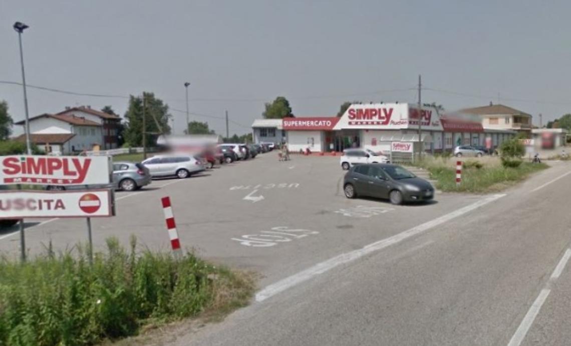 Caccia aperta ai ladri che usano auto come ariete