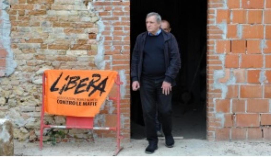 Don Ciotti: &laquo;Avanti con Cascina Graziella&raquo;