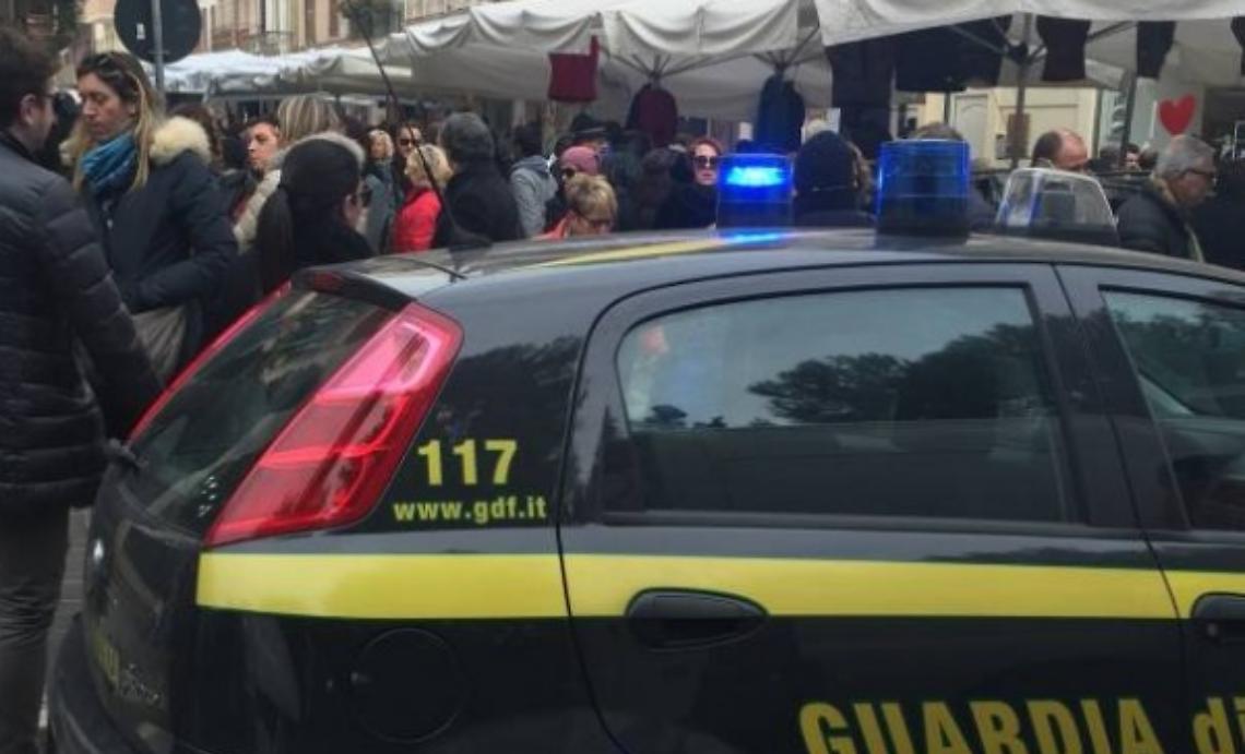 Redditi gonfiati per ottenere permesso di soggiorno