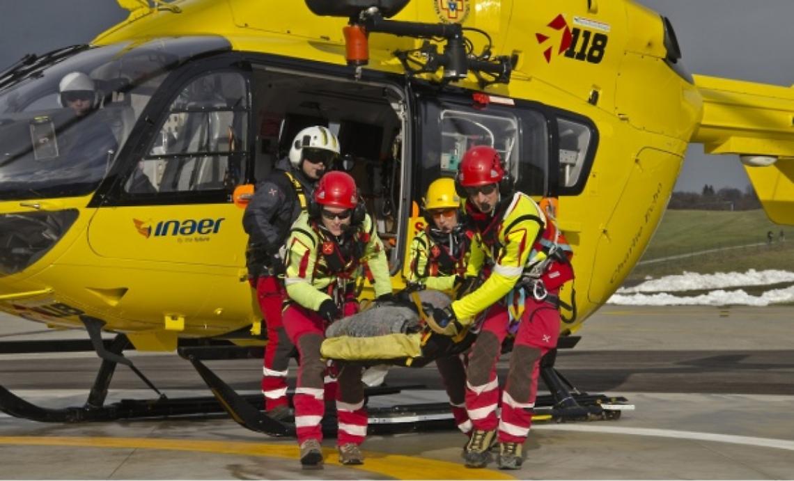 Si schianta contro trattore, grave motociclista