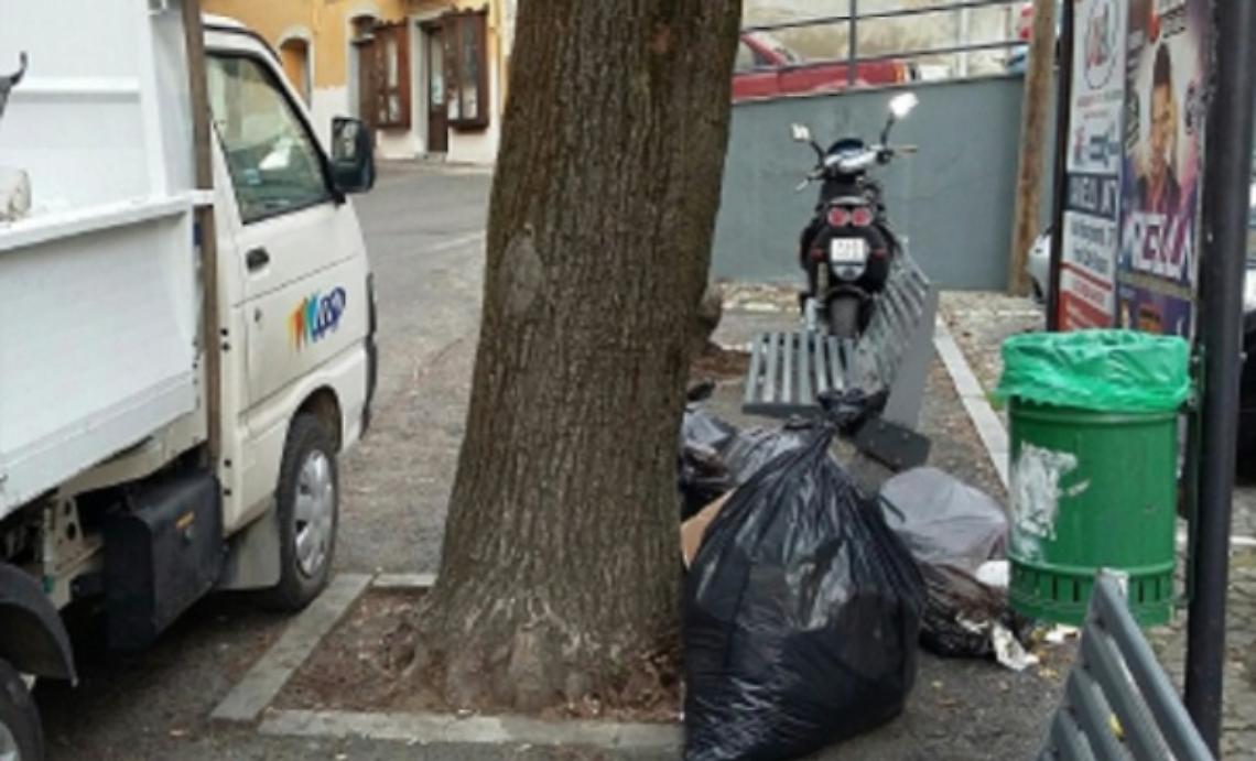 Un sacco di rifiuti come biglietto da visita