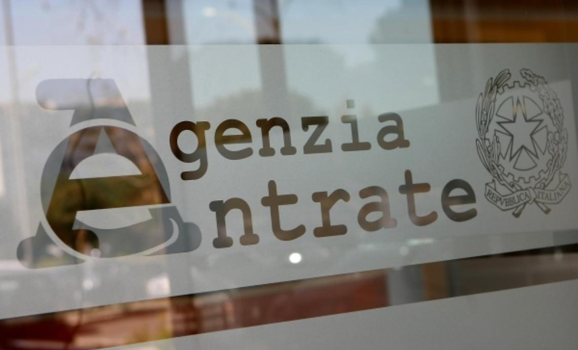 Agenzia Entrate, denunciati 13 "furbetti"
