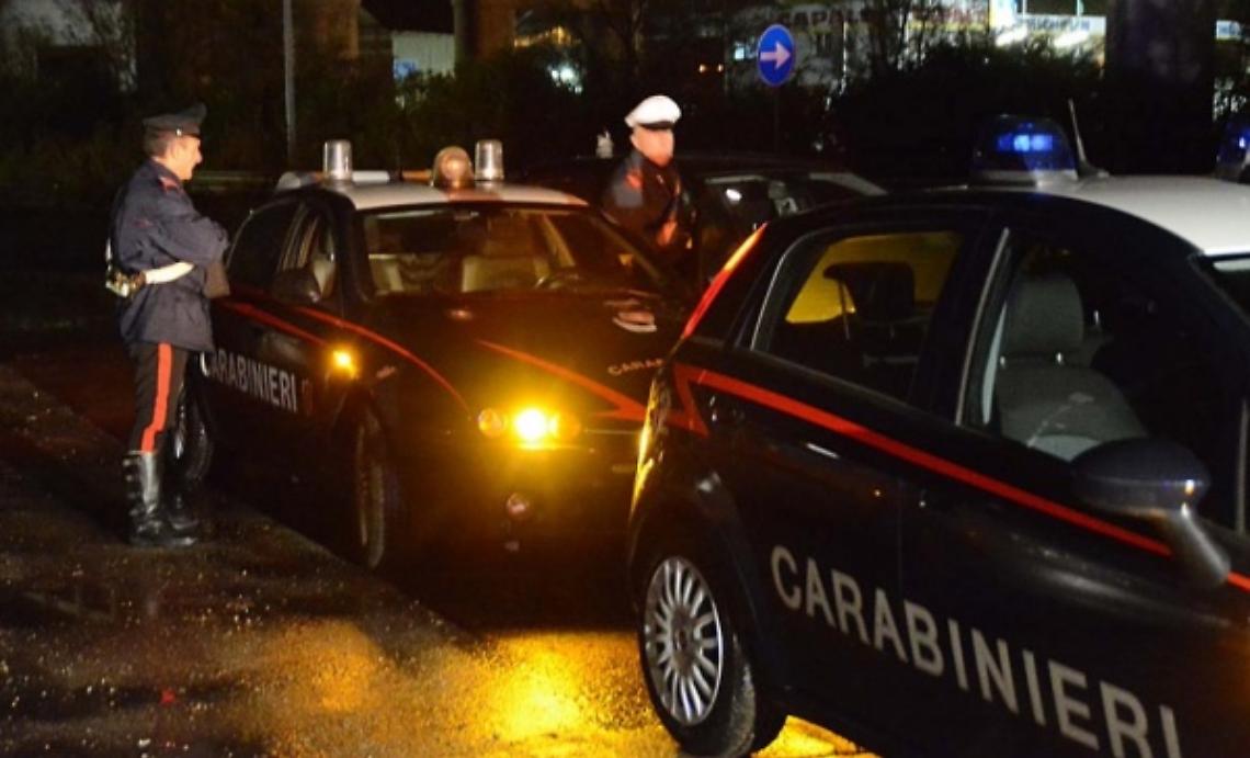 Rubano camion ed escavatrice per sradicare la cassa