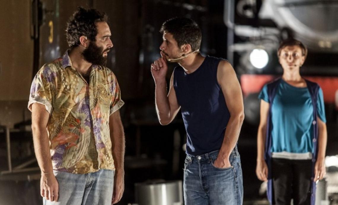 Asti Teatro tra pendolari e utopie scozzesi