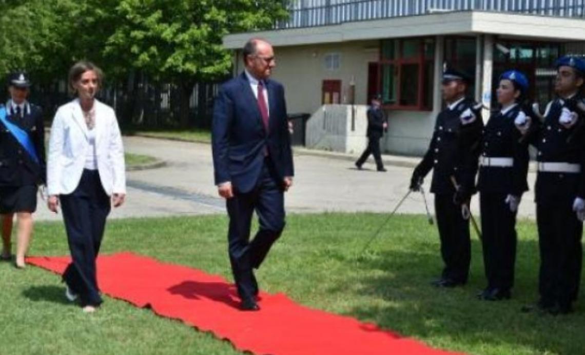 Il lavoro silenzioso degli agenti del carcere