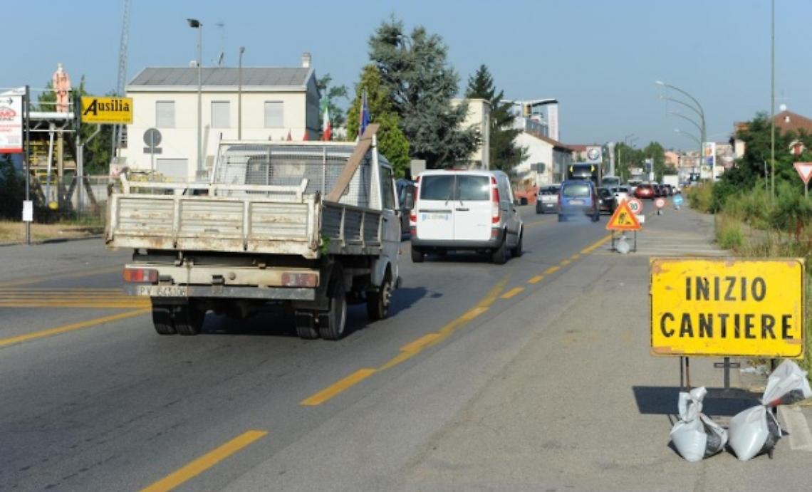 Corso Alessandria chiuso fino a fine agosto