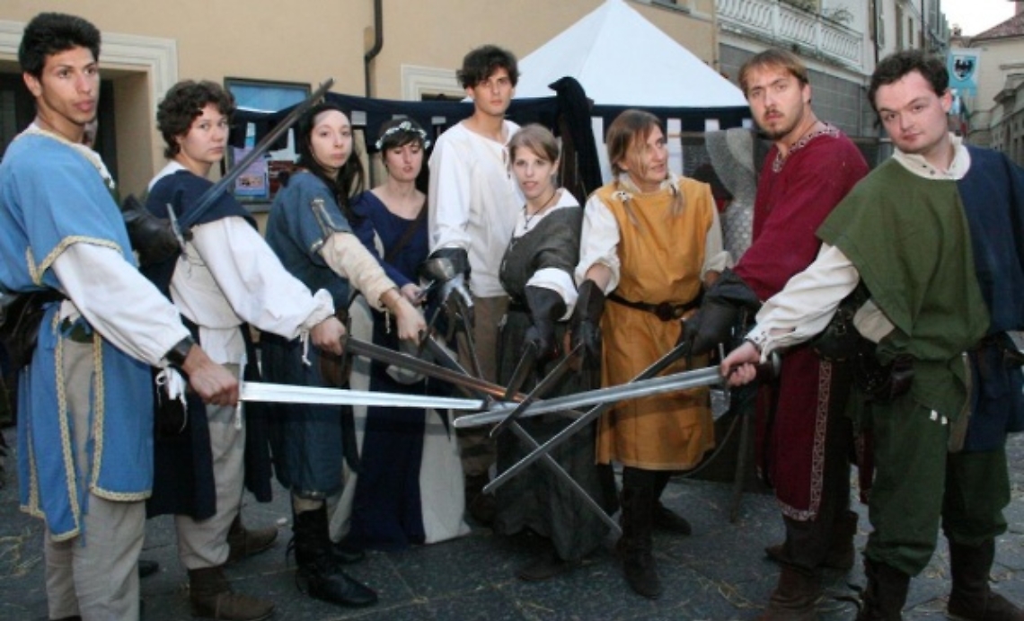 Tra gusti e mestieri del 1300 con Arti e Mercanti